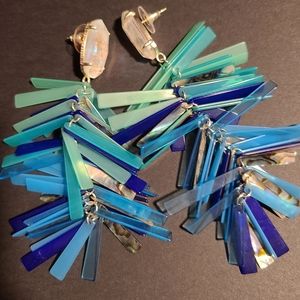 Kendra Scott Statement earrings